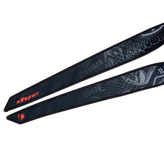 DYE X HALO - HEAD TIE - IM SHIELDS 40 BLACK/RED - DYE Precision Germany GmbH