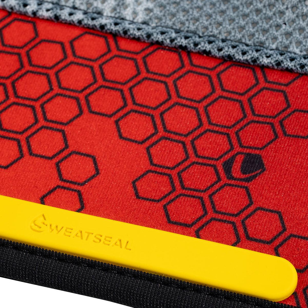 DYE X HALO - HEAD WRAP - IM SHIELDS 40 BLACK/RED - DYE Precision Germany GmbH